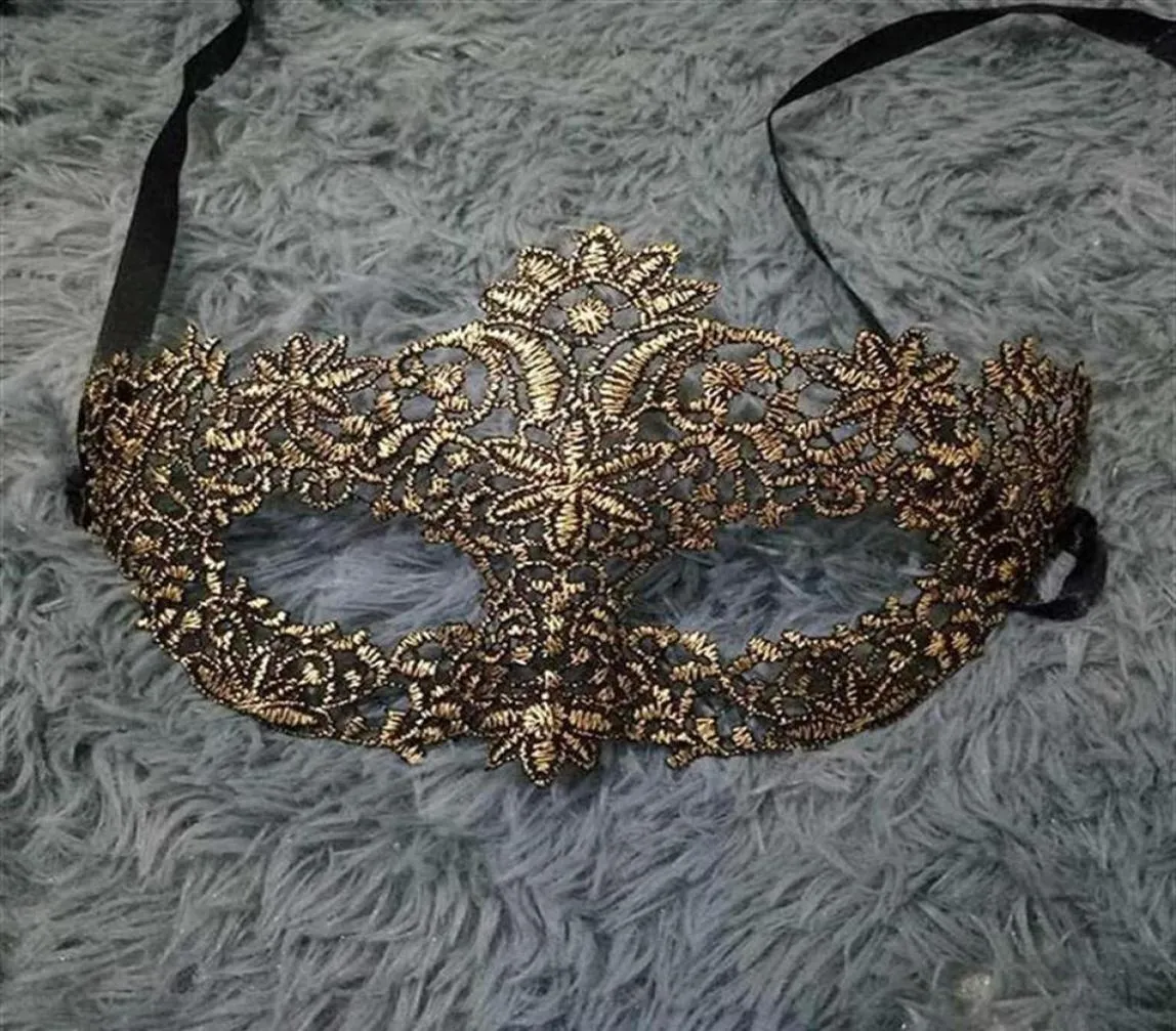 Máscara de mascarada de encaje Mujeres de estilo de ojo de estilo veneciano para halloween Carnival Party Prom Ball Fancy Gold309o230z4048479