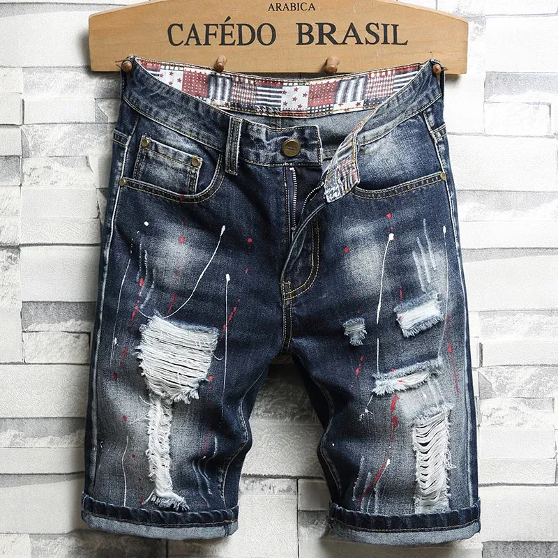 Mode Graffiti Ripped Mens Jean Shorts Patch Raggedy FiveCent Beggar Denim Pants High Quality Brand Jeans Men Clothing 240417