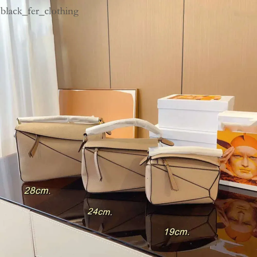 Loewew Bag designer väska äkta läder handväska axel hink kvinna väskor pussel koppling totes crossbody geometry kvadrat kontrast färg lapptäcke tote väska 782