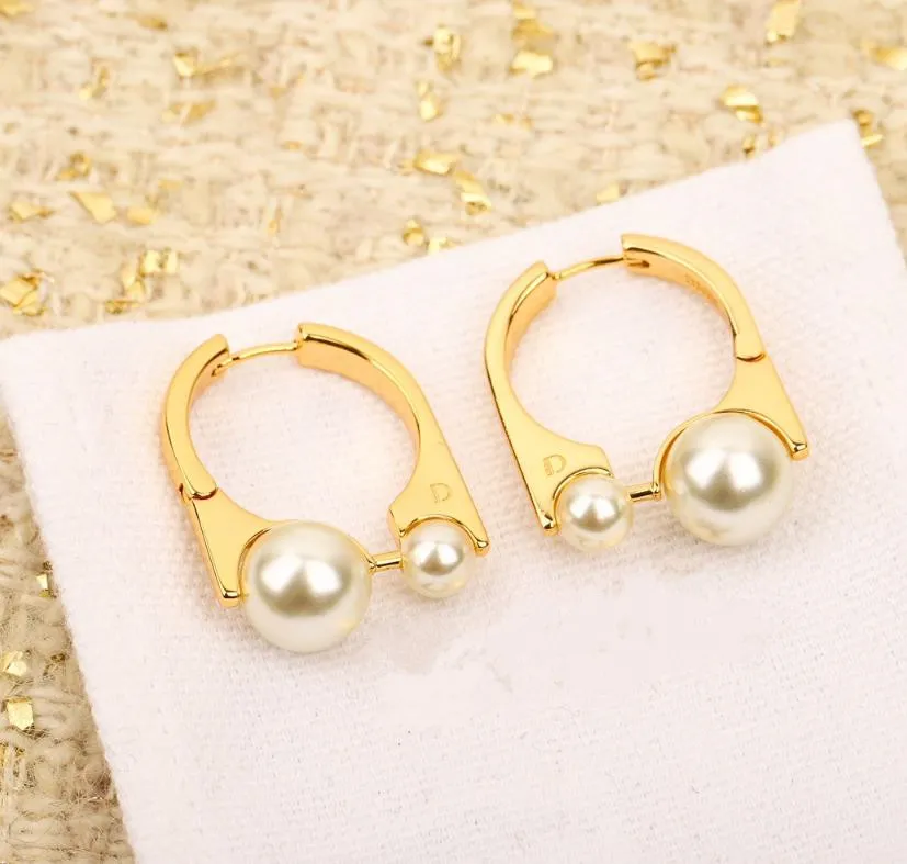 Designer Orecchini di perle per donne di alta qualità Gold Luxury Copper Look Earring Gioielli Regali di gioielli dropsship