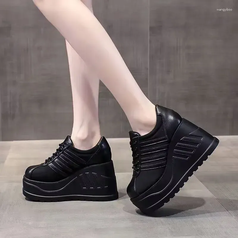 Gelegenheitsschuhe Marke Mode Frauen Sneakers Flats runde Zehen PU Leder Trainer Ladies College Student bequeme Zapatos