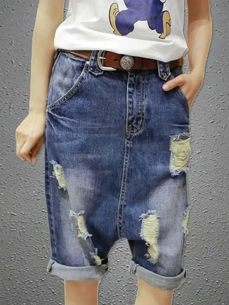 Kvinnors jeans kvinnor denim jeans tvärbyxor mode låg droppe gren korta jeans hip hop punk stil baggy harem hål sagging cowboy shorts 240423