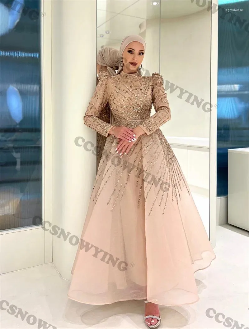 Party Dresses Luxury Appliques Pärled Muslim Evening Organza Long Sleeve Hijab Islamisk formell klänning Prom Dress Arabia Dubai Robe