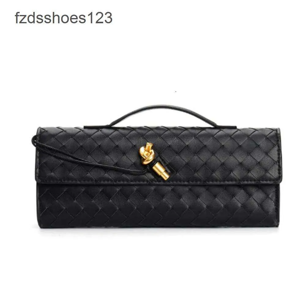 Lock Lady Shoulder Bags Buckle Single Luxury Andiamo Baguett Bag Clutch Fashion Venetas Handle Purse bottegs Woven 2024 Women Hardware Stick New Long Cross ZCVL