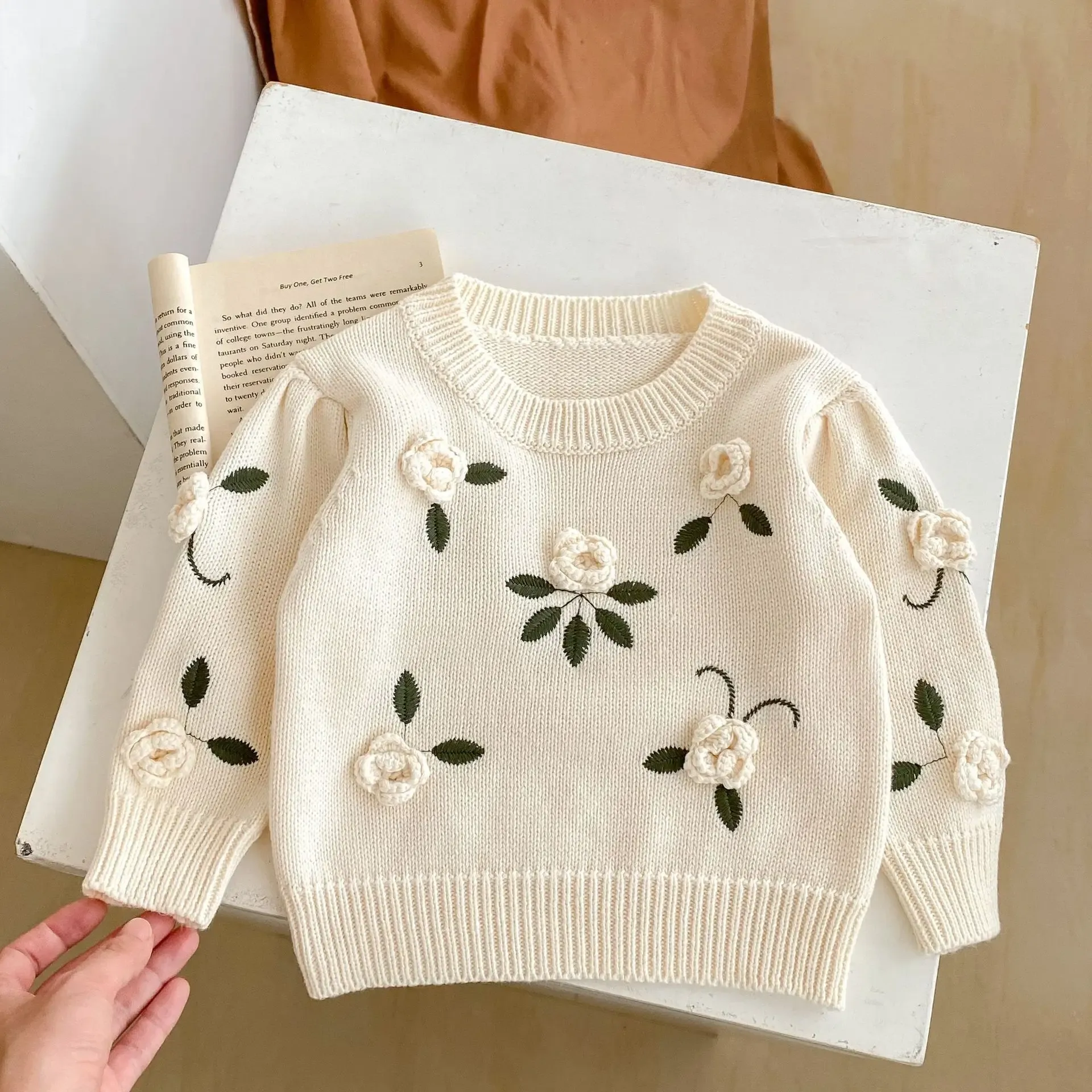 Pullover Herbst neue 03 -jährige Strickkleidung Baby Girls handgefertigt Blumensticker Pullover Stricker Sweater Top Winter warmer Springer