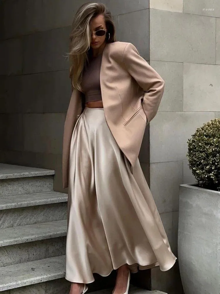 Röcke eleganter Frauenrock Autumn Satin Seide Lange für Frauen Mode 2024 Lady Solid Color Khaki Weiße Hoch Taille