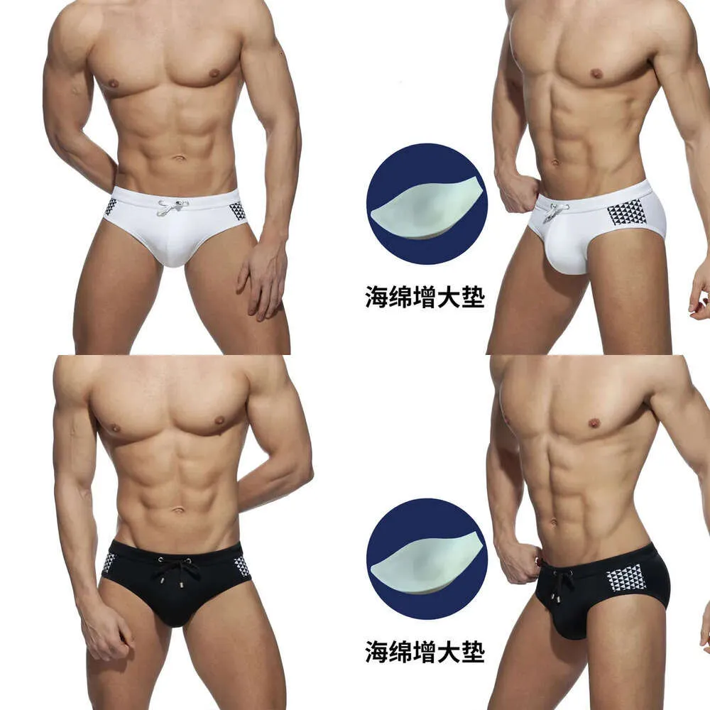 Swimwear Men's Blackwhite Bikini Simple Design Quality Briefs avec Sponge Pad Beach Shorts Athletics Swim Trunks 230630