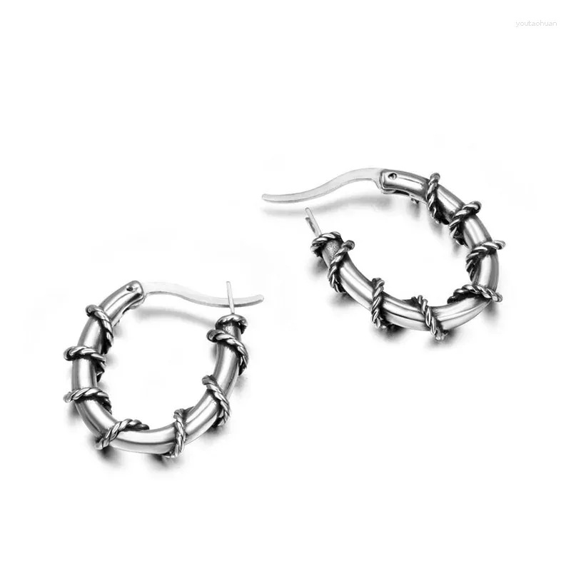 Stud-oorbellen Europese en Amerikaanse retro rattan roestvrij staal mode O-vormige titanium sieraden accessoires