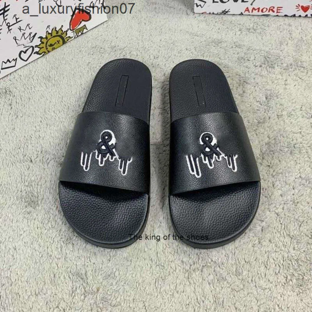 2023 Slippers Open Chaussures Flat Luxury Designer Sliders Mens Womens Sams Sandals Slide Slide Dames Flip Flops Loafers Black 5DR7