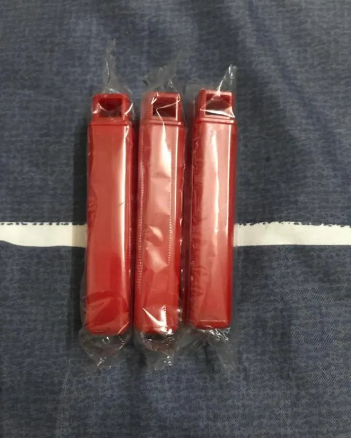 Röd tandborste tungrengöringstandtänder Tänder resekit tandborste gjord i Kina 9633901