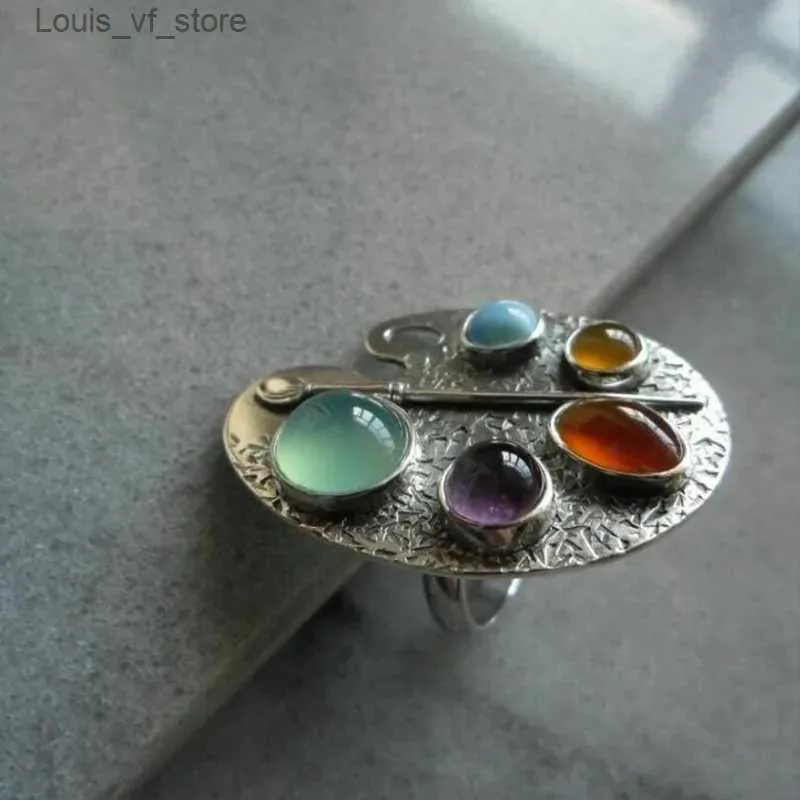 Anneaux de bande Géométrie créative Couleur argentée métallique ovale incrustée Colored Stones Femmes Vintage Die-Casting Party Ring Adjustable Hing H240424