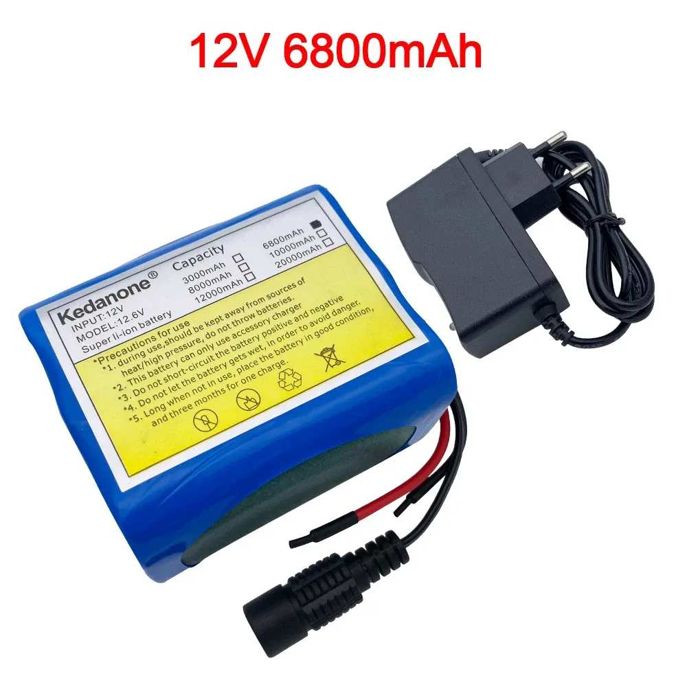 Uppsättningar 12V 6800mAh 18650 6.8 Ah Liion laddningsbart batteri med BMS Litium Protection Board 18650 Batteripaket+12,6V laddare
