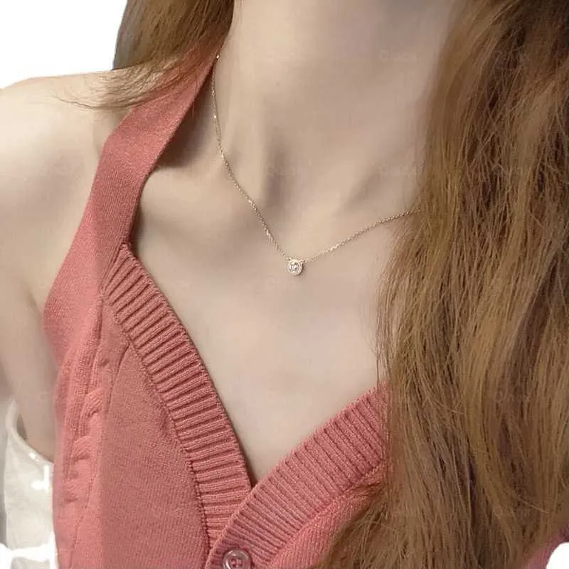 Designer Trend Seiko High Edition Classic Bubble Single Diamond Necklace Quality Collar Chain Womens smycken