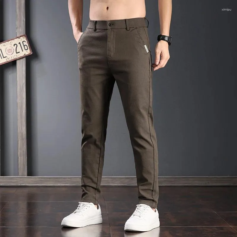 Pantalon masculin 2024 Fashion élégante Harajuku Slim Fit Ropa Hombre lâche décontractée All Match Sport Planches solides de jambe largement droite