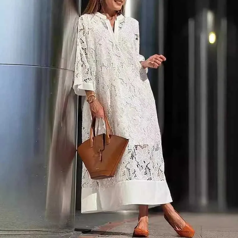 Bohemian White Jacquard e Chet ss with Embidery and V-Neck