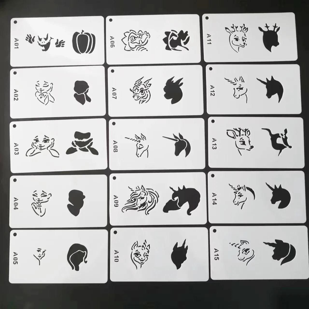 Stencils nieuw schminken stencils sjablonen professionele body art eenhoorn herten meisje plastic make -upgereedschap 14*7,5 cm