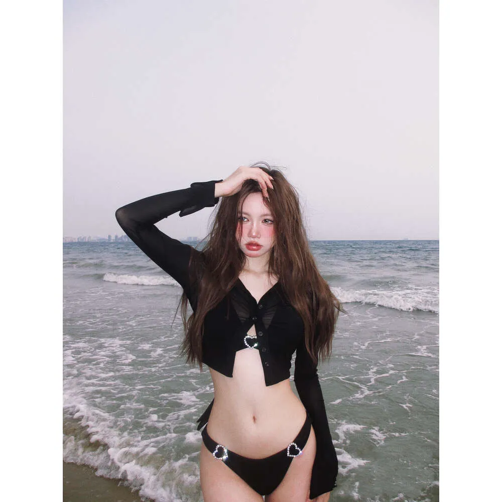 Instagram Bikini Design Sensual Three Point High Crossed Slim Black Triangle Split Split Swimsuit