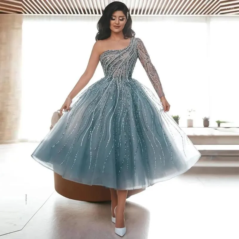 Robes de fête Xijun Luxury Crystal Beadings Pailled Tulle Evening One épaule A-Line Saudi Arabe Prom Robe de mariée