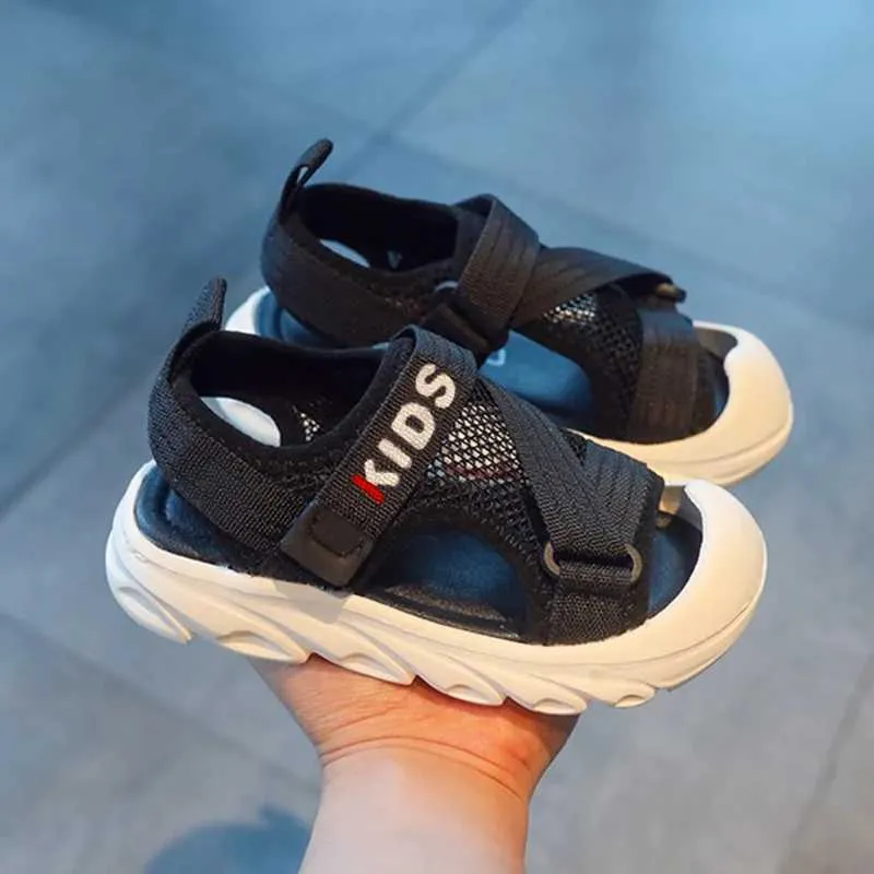 Sandals Sandalias Boy Sandals2023 Summer New Child Mesh Sport Shoe Light Soft Sole Platform Sandals Anti Slip Casual Shoe Kid Shoe Grils 240423