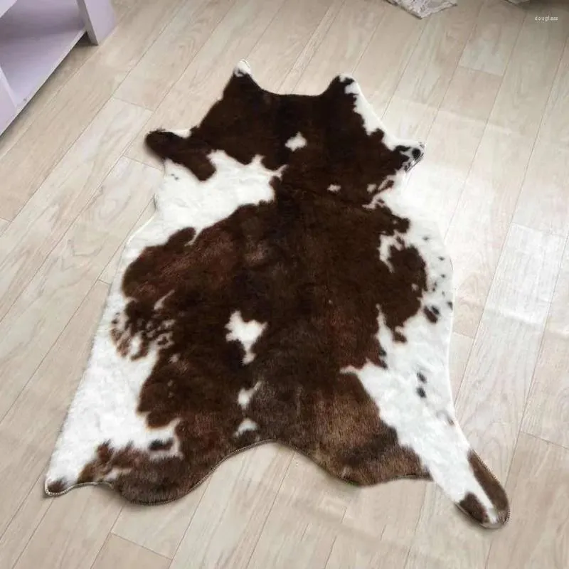 Halılar yıkanabilir halı simüle inek desen peluş halı esnek zemin yastık yatak odası hayvan baskı ev paspas dekoratif