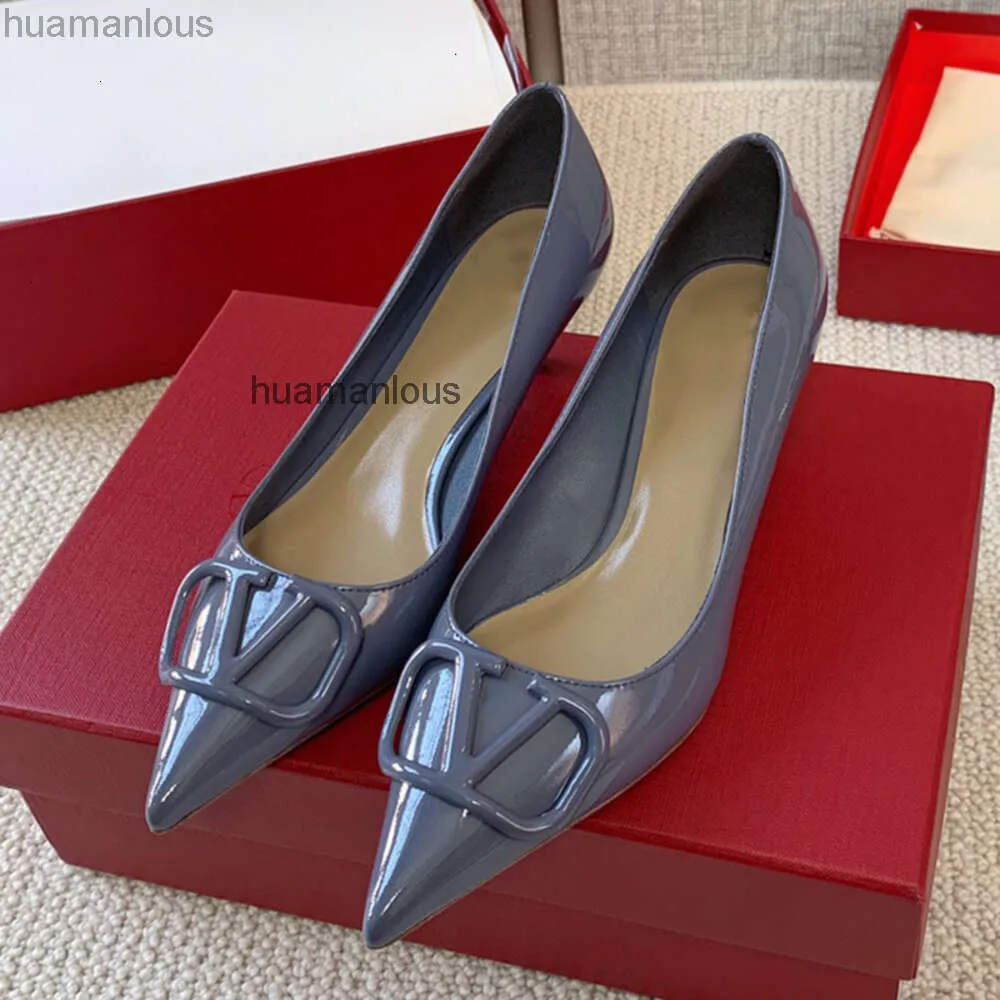 ترصيع صندل UP مصمم الأحذية المساء One V Lady Fashion Pumps Vbuckle High Heel Shoes Womens Thin Thin