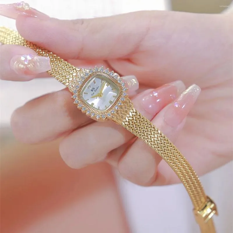 Wristwatches Women's Light Luxury Watch Brand Diamond Set Small Square Elegant Bracelet Fashion Waterproof Clock Reloj V120