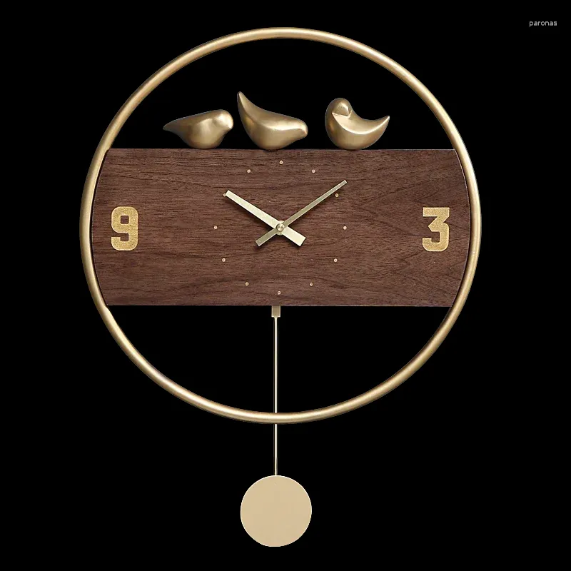壁時計モダンラグジュアリークロックウッドサイレントペンドゥルムメタルクリエイティブホームデコアベッドルームリビングルームの装飾