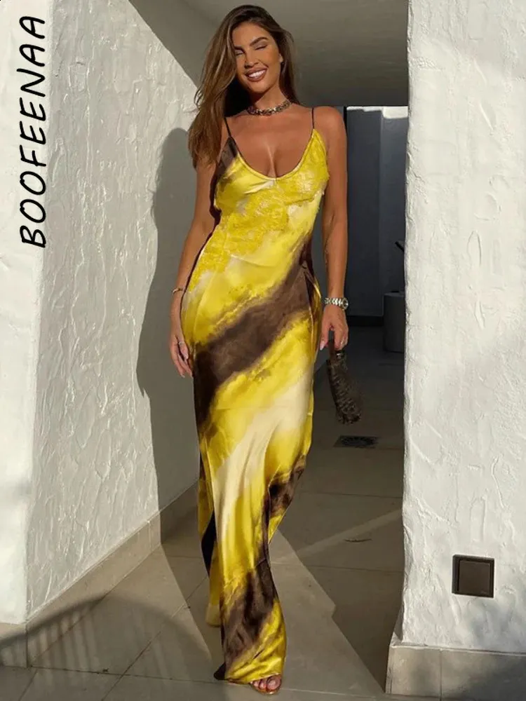 Boofeenaa Jaune Imprimer en satin robe glissante sexy Deep V cou cou de coude arrière sans dossie robes longues pour les femmes 2024 Summer Resort Wear C70-EZ18 240419