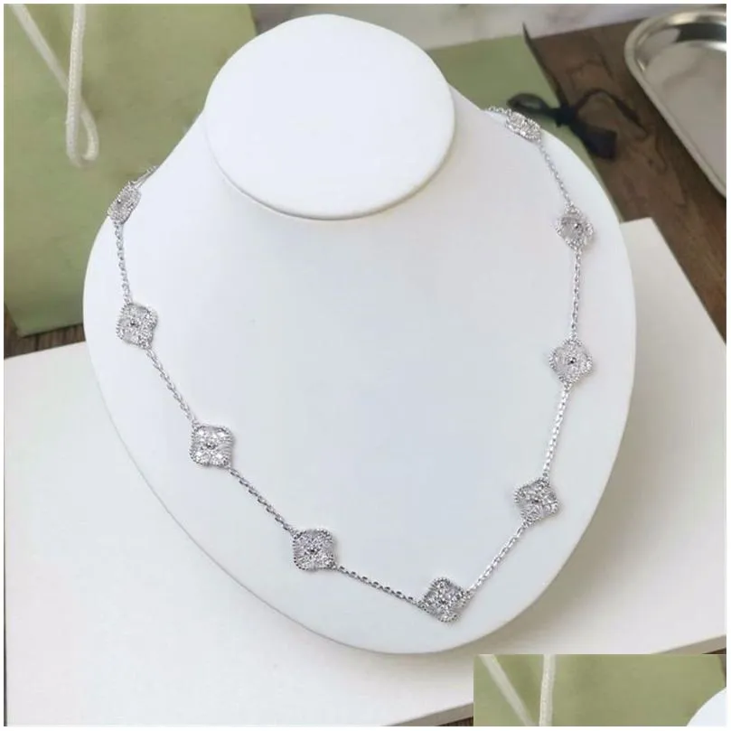 Pendanthalsband 10 Motiv Clover Necklace Diamond Luxury Jewelry Designer för kvinnor 18K Gold Sier Plated Shell 4/Four Leaf Fashion CH OTB4D