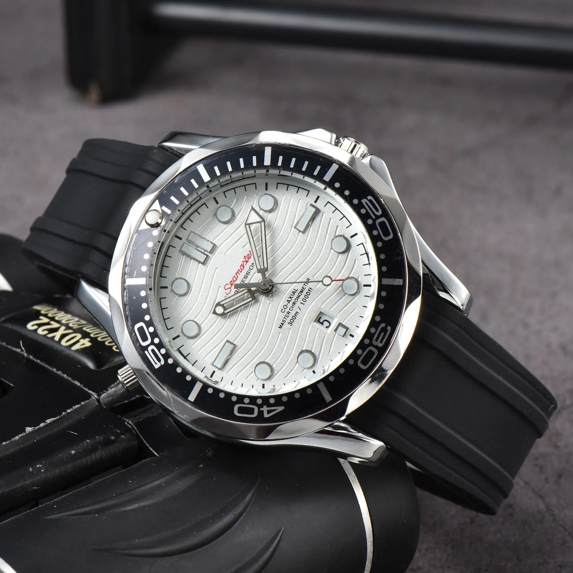 Omeg Wrist Watches For Men New Mens Watches All Dial Work Quartz Watch de alta calidad diseñador de alta calidad cronógrafo de la marca de lujo Roma Band Mods Fashion Omegas