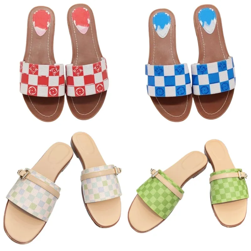 Slippers Chaussures de créateurs de lettres pour femmes Classic Plaid Beach Sandales Luxury Sandales Open Toe Outdoor Chaussures en métal Boucle décontractée chaussures plates talons non glissants chaussures