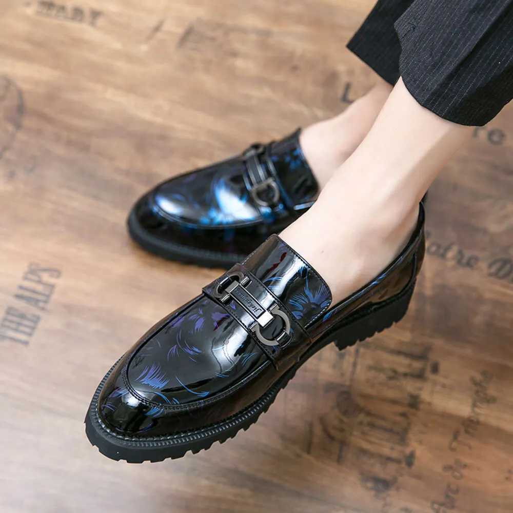 Mocassins décontractés en cuir breveté noir et bleu