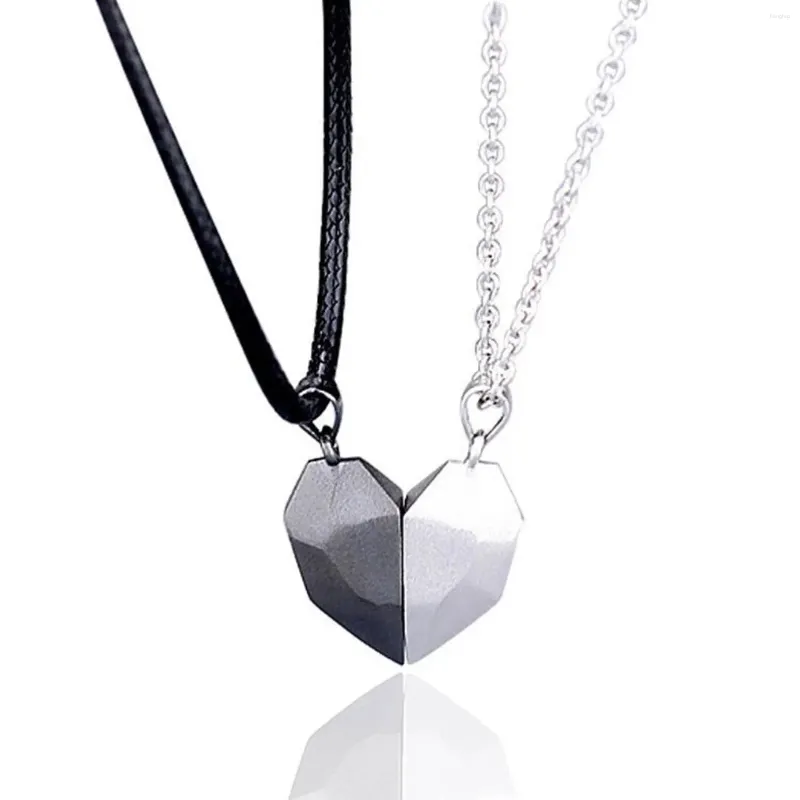 Colliers pendants Love Heart Magnetic Couple Collier ATTRACTION ROMANTIQUE POUR LES FEMMES MEN