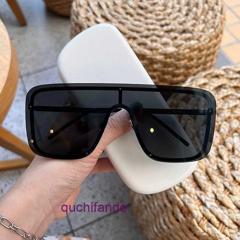 Luxury Designer Yssl Brand Sunglasses New Large Frame Black Super Glasses Windshields One Piece Bodysuit Womens Network Red Same Style Slim
