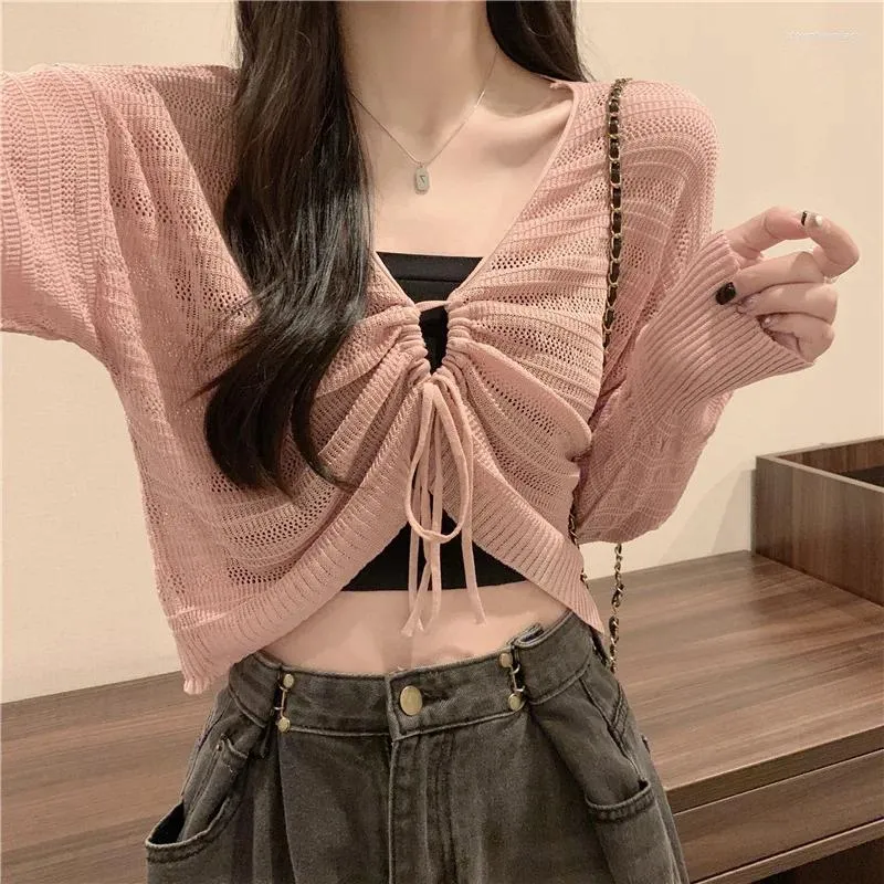 Kvinnors stickor Volalo Autumn Solid Color Slim Cardigan Woman Sweet Ladies Hollow Out Pink White Green Black Sticked Women
