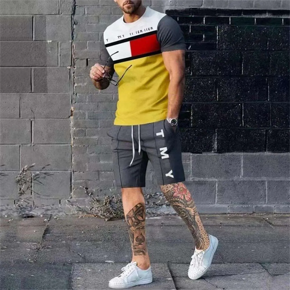 2024 Nya män Tracksuits plus storlek 4xl.5xl 6xl Fitness Set Summer Home Casual Mens Thin Shorte Sports Colored Round Neck