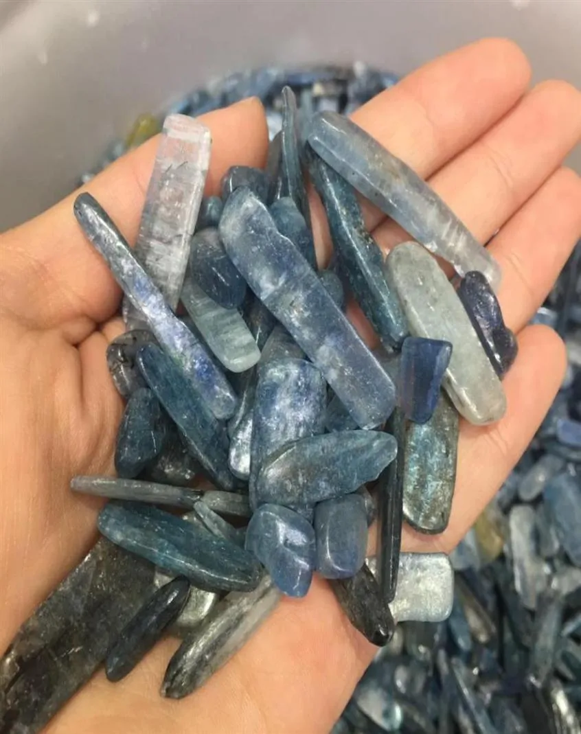 50 g hoogwaardige natuurlijke ruwe kyanietchips blauwe kristalkwarts ruwe stenen mineraal specimen edelsteen genezing286f3960138
