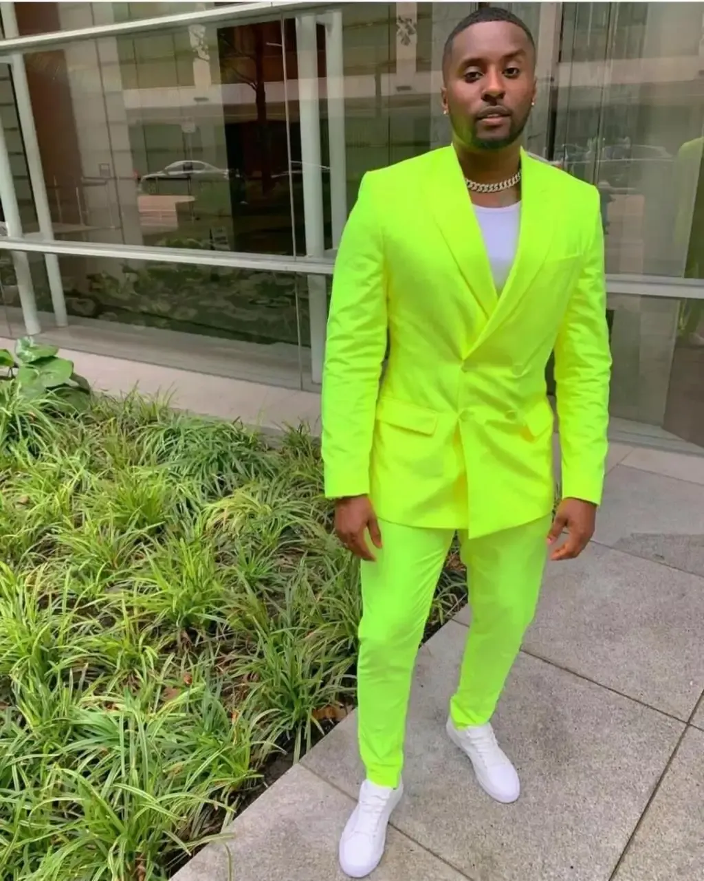 Jackor Nya fluorescerande gröna män Suits Tuxedo Groom Wear Wedding Costume Homme 2st Peak Lapel Slim Fit Terno Masculino (Jacket+Pants)