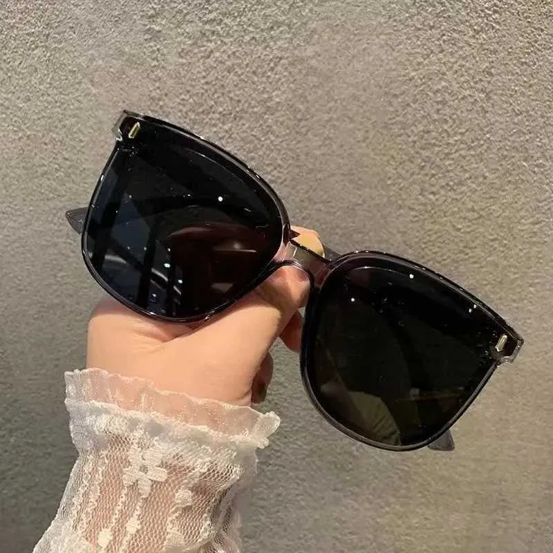 Солнцезащитные очки New Fashion Plaza женские солнцезащитные очки ретро -рисовые металлические солнцезащитные очки.