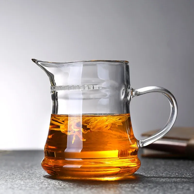 Uppsättningar 300 ml Glass TEA CUP VÄRMESOSTANT GLASS TEAPOT MED TEA INFUSER MILK TIP MOINT TEA FILTER SERARATOR H1238