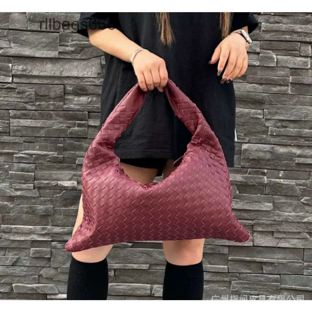 Stume da designer di luppolo per le donne borse singoli VBottega Nuova pelle in pelle grande pizzo grande capacità di grande capacità morbida ascelle intrecciate con le ascelle per le ascelle per le borse per il polso TCUJ