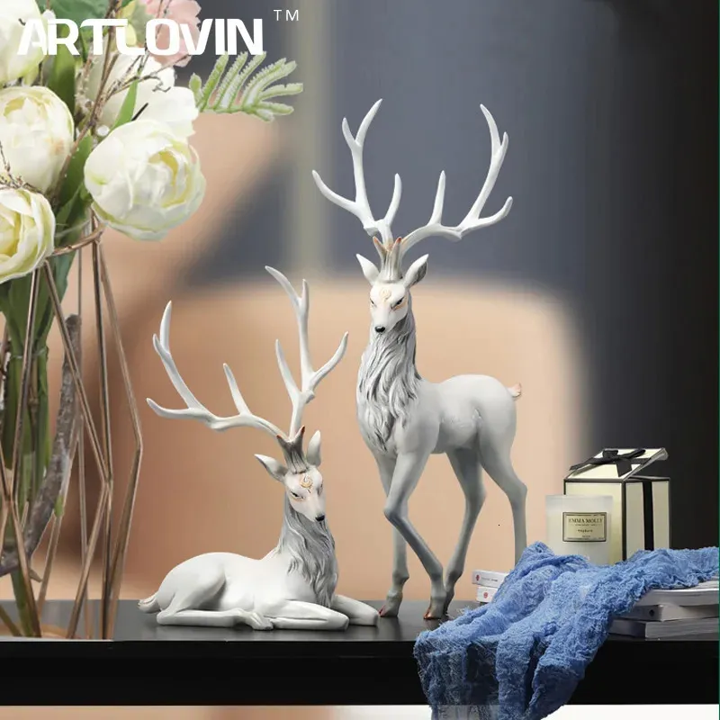 ハイエンド鹿の彫像のトナカイの置物樹脂エルクの彫刻リビングルームの豪華な家庭装飾北欧の卓上飾り240425