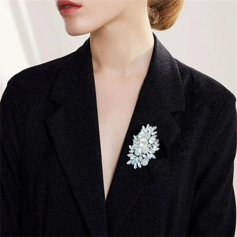 Brooches Crystal Brooch Floroch Florich Statement de luxe Fashion Fancy Rimestone