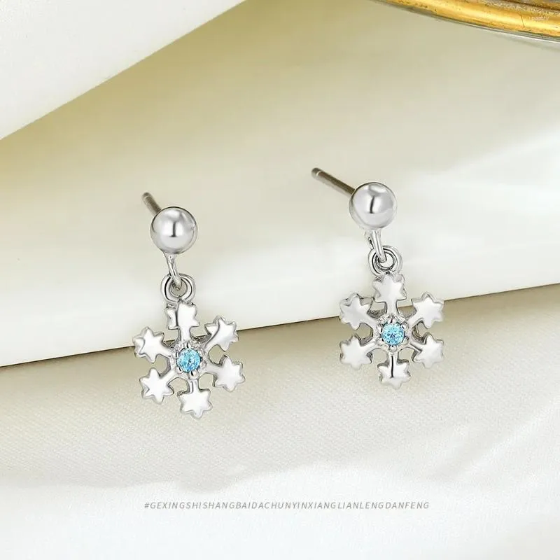 Studörhängen trendig och unik S925 Silver Snowflake Ball för kvinnor - Lägg till en touch av elegansstil till ditt utseende