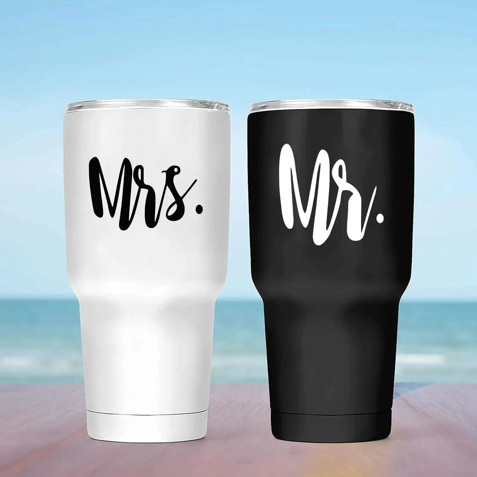 Tumblers 22oz Mr och Mrs Wine Tumbler Set för par isolerade resor bröllopsengagemang gåva 2st/set H240425