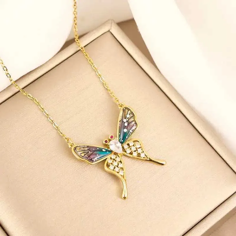Pendant Necklaces Classic Personalized Micro-embellished Colorful Butterfly Wing Necklace Fashionable and Charming_voghion.com