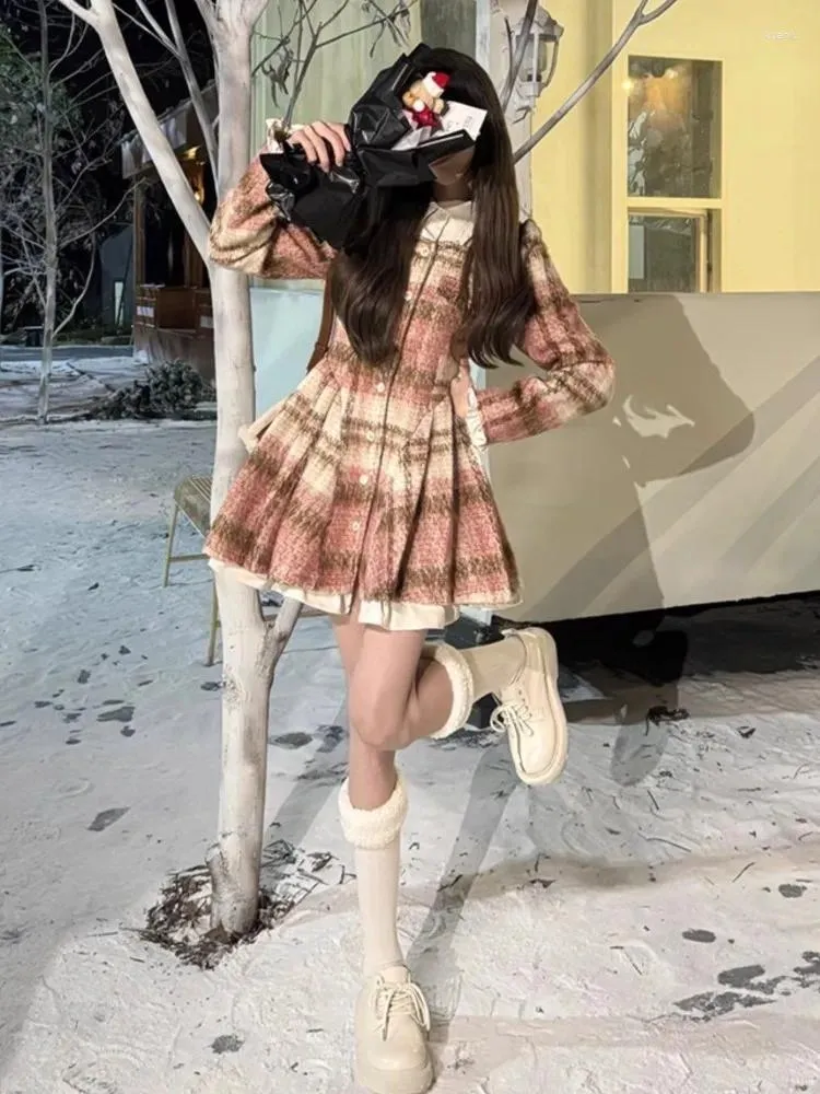 green emerald velvet dress Short Sleeve Elegant Plaid Dress with Belt – Vicky and Lucas main image 0