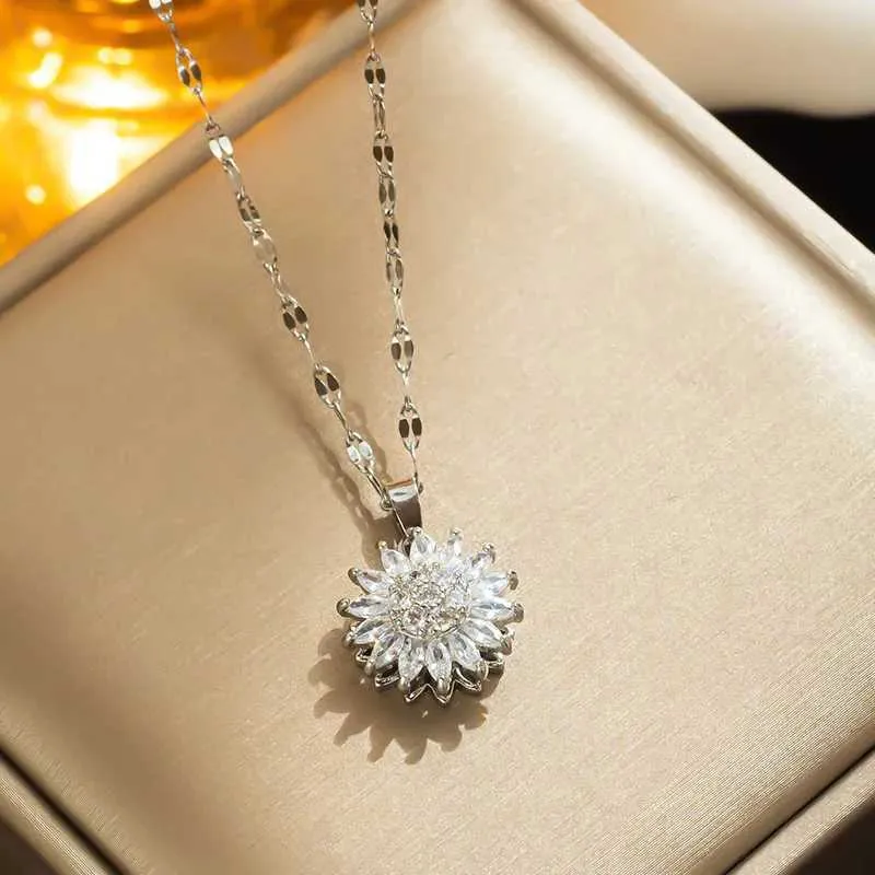 Pendant Necklaces Rotatable Sunflower Necklaces For Women 2024 Fashion Jewelry Accessories Chain Choker