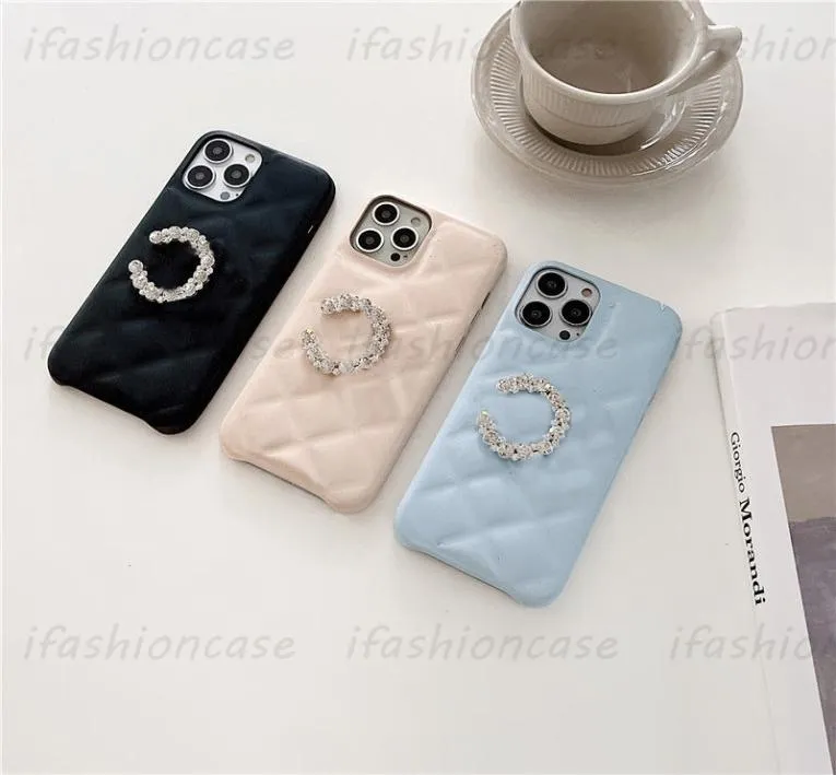 Cas de téléphone de créateur Grille en cuir coque en cuir phonécase Luxury Diamond Lettres C Cover pour iPhone 13 Pro Max 12 11 XSMAX XR6052519