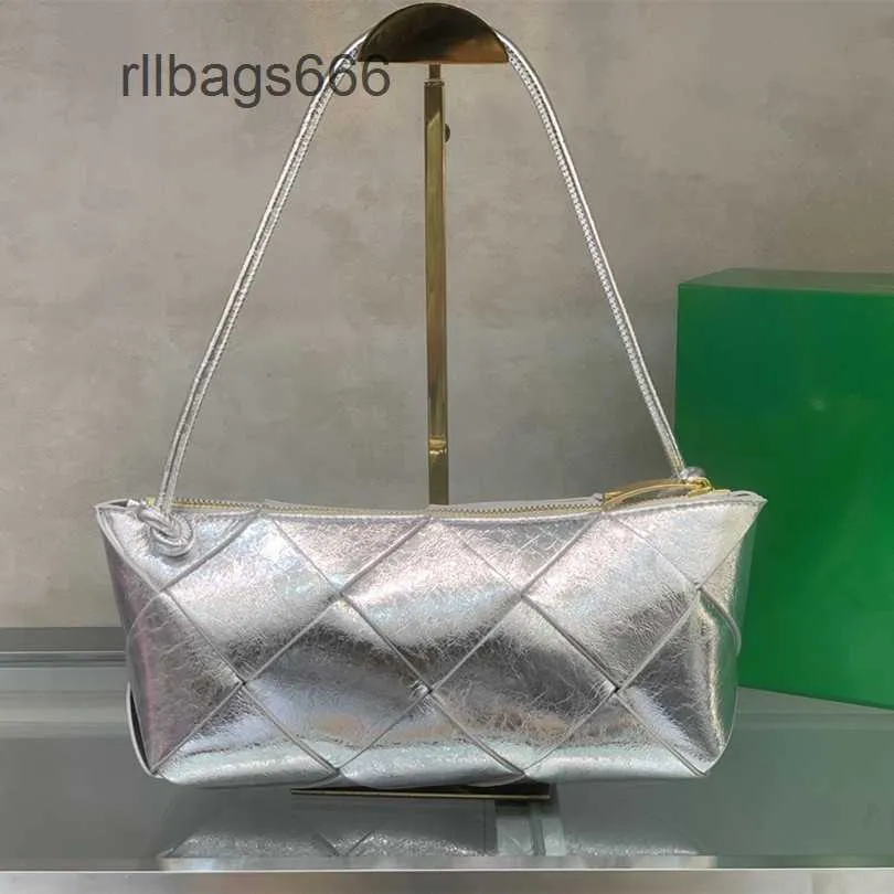 Fille Light Luxury Sac Single Pouche fourre-tout Venata Croix épaule Petite Cow Hide Toven Grid Sacs Tote Underar Luxury Classic Diagonal Dumpling Sac Bottegss DJU0